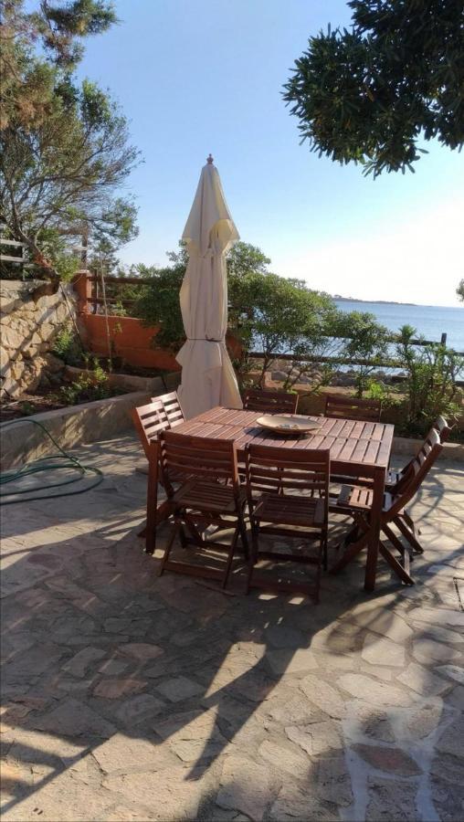 Villa Vera Trifamigliare Con Ingresso Diretto 20 Mt Al Mare Clima Wi-Fi Bbq Cala Liberotto Kültér fotó