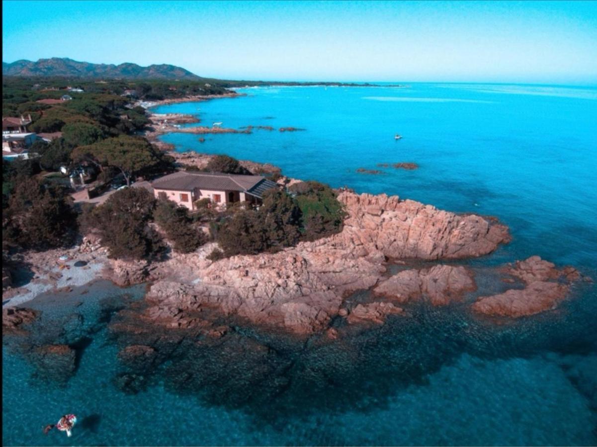 Villa Vera Trifamigliare Con Ingresso Diretto 20 Mt Al Mare Clima Wi-Fi Bbq Cala Liberotto Kültér fotó